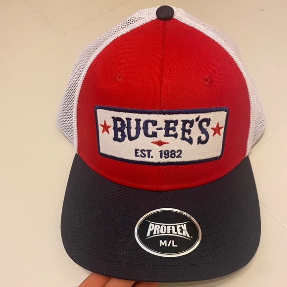 BUC-EE'S Accessories - NWT Buc-ee’s White Navy and Red Pitch Cap M/L